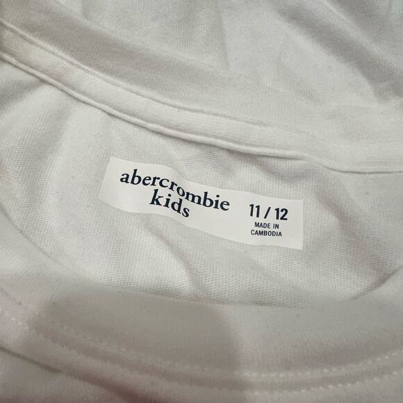 Abercrombie Kids Unicorn Sequins Floral Short Sleeve Shirt - Picture 7 of 7